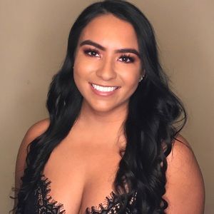 Meet your Posher, Jazmin